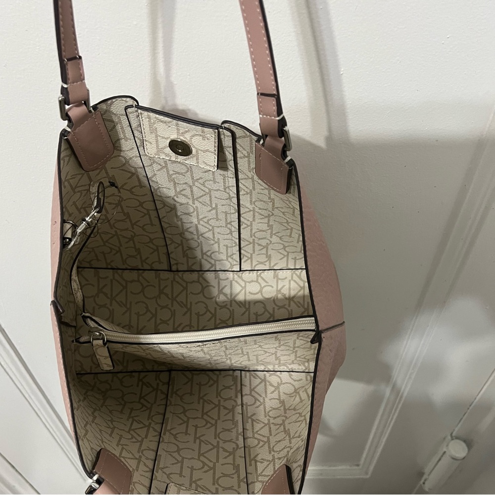 CALVIN KLEIN NEW BAG Size: 16x11x5 - Picture 4 of 11